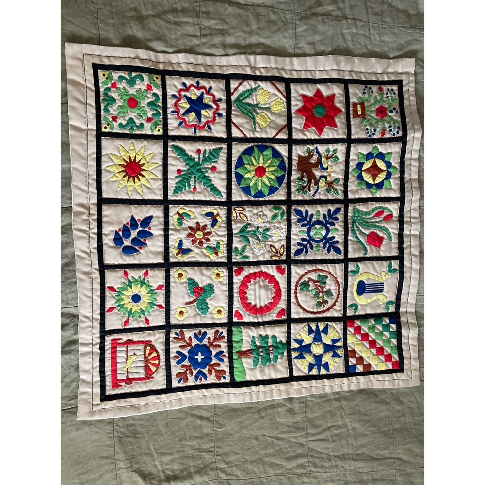 Vintage 1985 Handmade Sampler Album Quilt Applique Hand‎ Quilted Rare 40x40